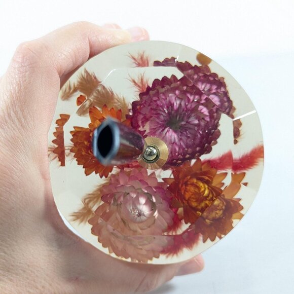 Vintage Lucite floral pen stand, Dried flowers encased in Resin Wedding - Picture 12 of 16